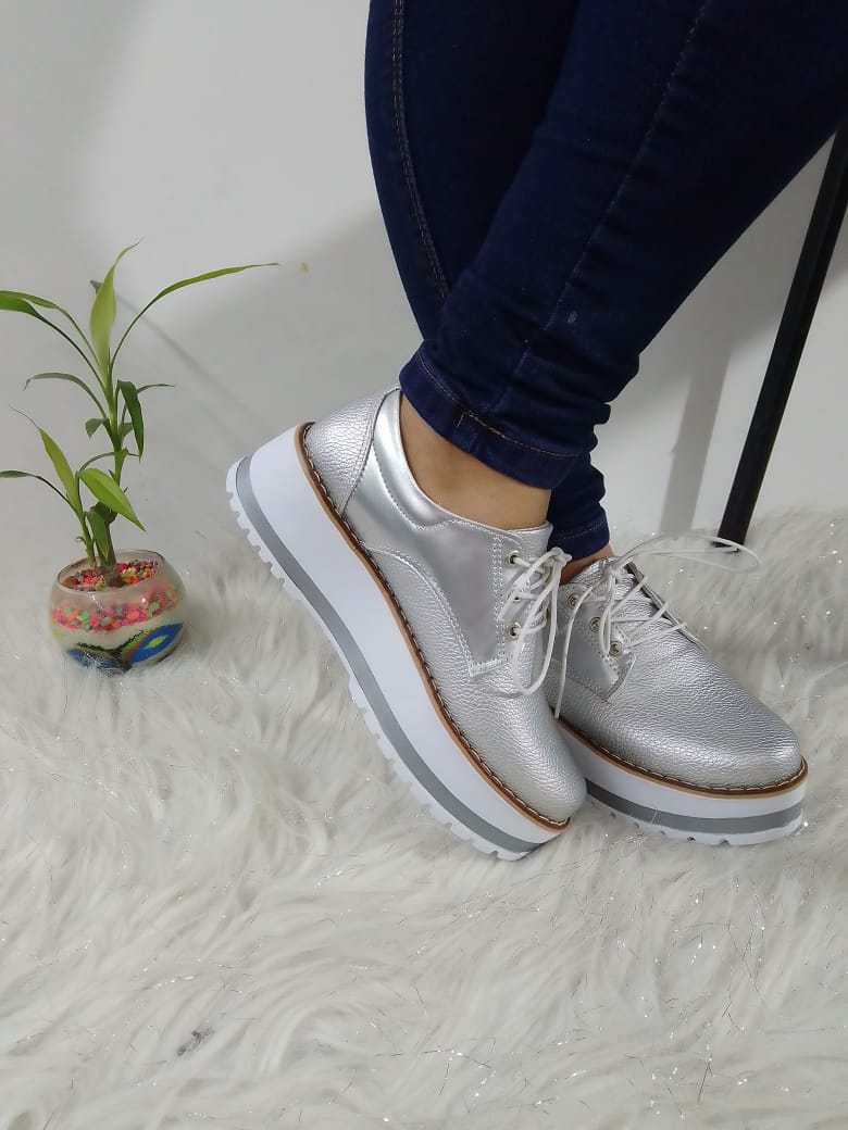 Gray helmet for bikers